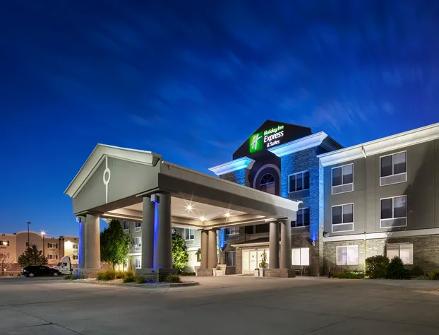 Holiday Inn Express & Suites Bellevue by IHG hotel detail image 1