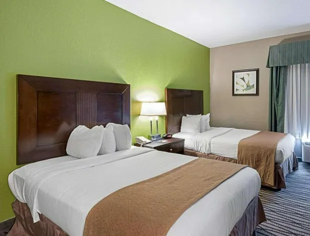 Quality Suites hotel detail image 4