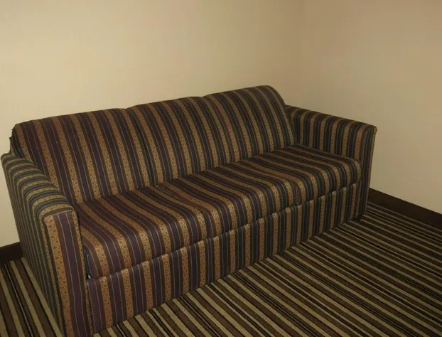 Super 8 by Wyndham Omaha I-80 West hotel detail image 2