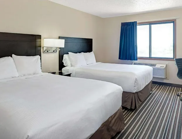 Super 8 by Wyndham Omaha I-80 West hotel detail image 4