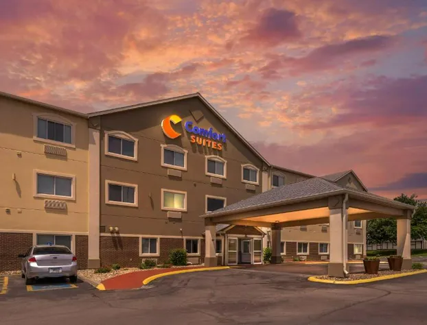 Comfort Suites Omaha Northwest hotel detail image 1