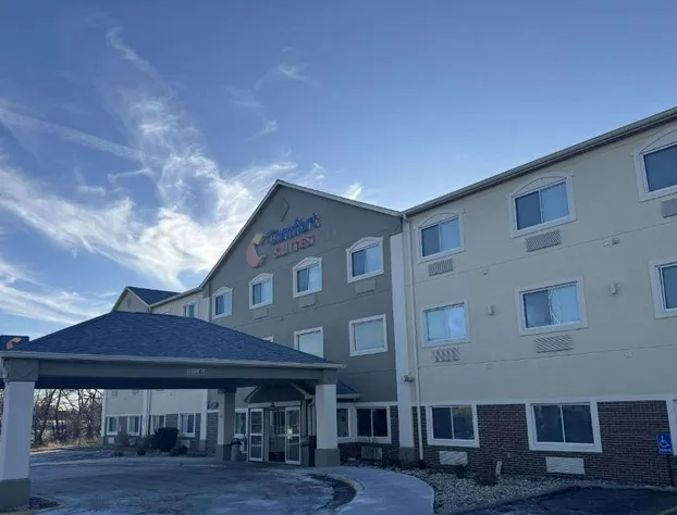 Comfort Suites Omaha Northwest hotel detail image 2