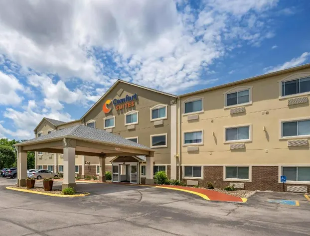 Comfort Suites Omaha Northwest hotel detail image 1