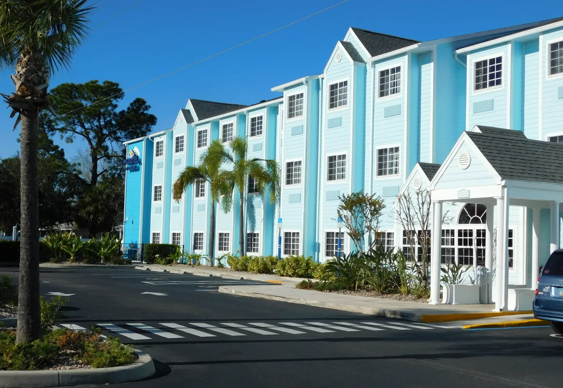 Microtel Inn & Suites by Wyndham Port Charlotte/Punta Gorda hotel hero