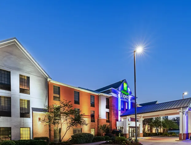 Holiday Inn Express & Suites Sulphur (Lake Charles) by IHG hotel detail image 4