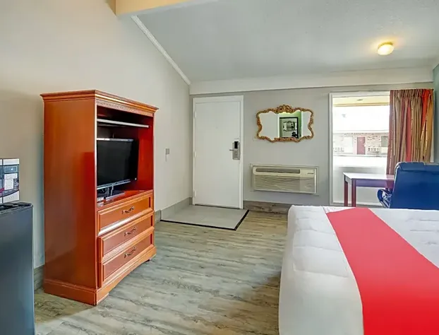 OYO Hotel Lake Charles LA I-10 hotel detail image 1