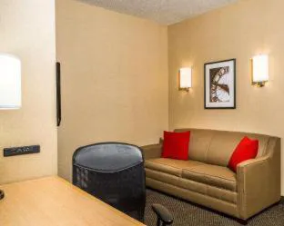 Cambria Hotel Traverse City hotel detail image 4