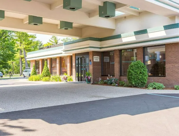 Country Inn & Suites by Radisson, Traverse City, MI hotel detail image 2