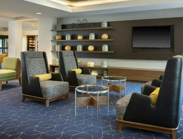 Courtyard by Marriott Traverse City hotel detail image 1