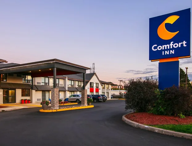 Comfort Inn Dartmouth hotel detail image 1