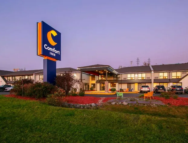 Comfort Inn Dartmouth hotel detail image 3