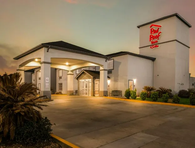 Red Roof Inn & Suites Lake Charles hotel detail image 2