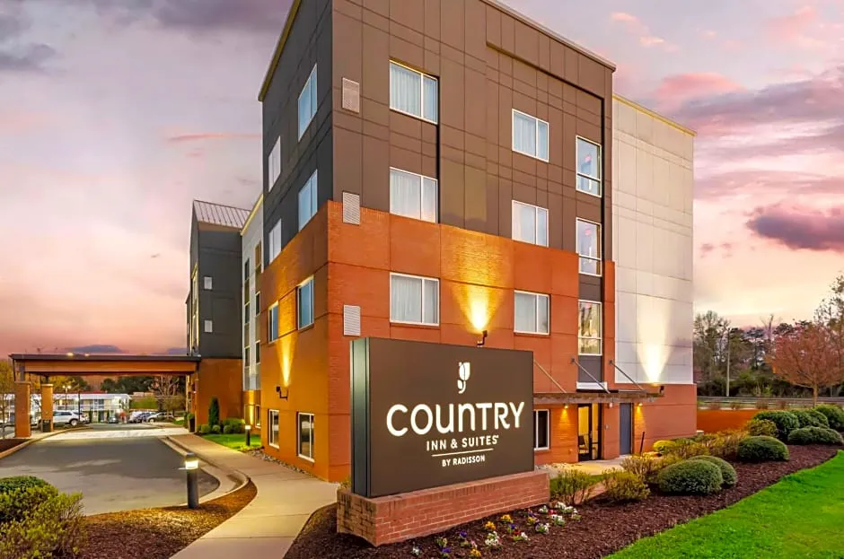 Country Inn & Suites by Radisson, Charlottesville-UVA, VA hotel hero
