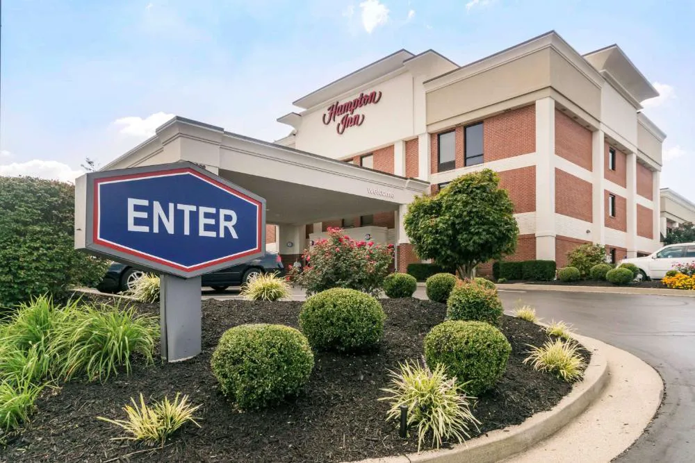 Hampton Inn Richmond hotel hero