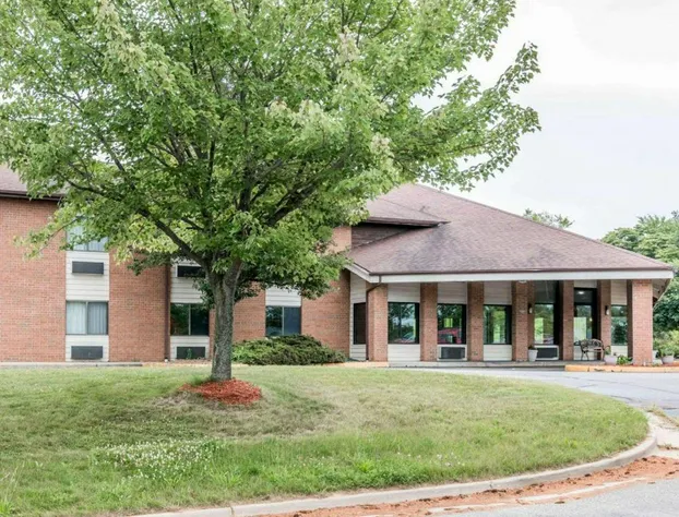 Quality Inn Grand Rapids North hotel detail image 2