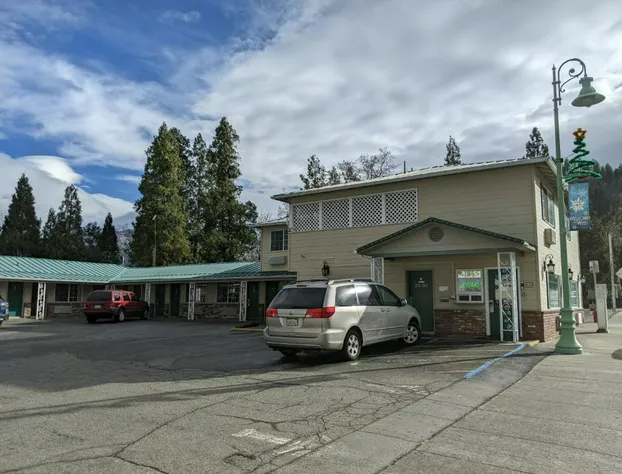 Hi-Lo Motel, Cafe and RV Park Mount Shasta Area hotel detail image 3