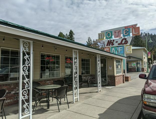 Hi-Lo Motel, Cafe and RV Park Mount Shasta Area hotel detail image 1
