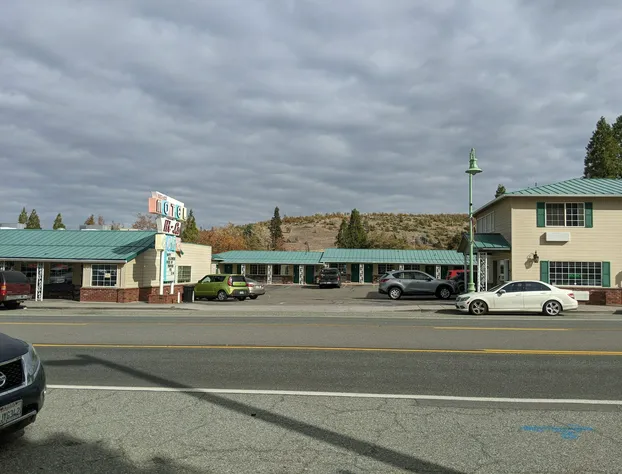 Hi-Lo Motel, Cafe and RV Park Mount Shasta Area hotel detail image 2