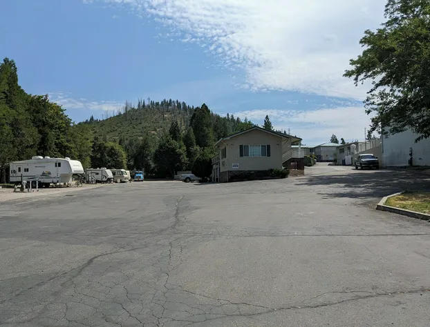 Hi-Lo Motel, Cafe and RV Park Mount Shasta Area hotel detail image 4