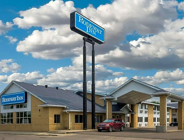Bison Inn & Suites on University hotel detail image 1