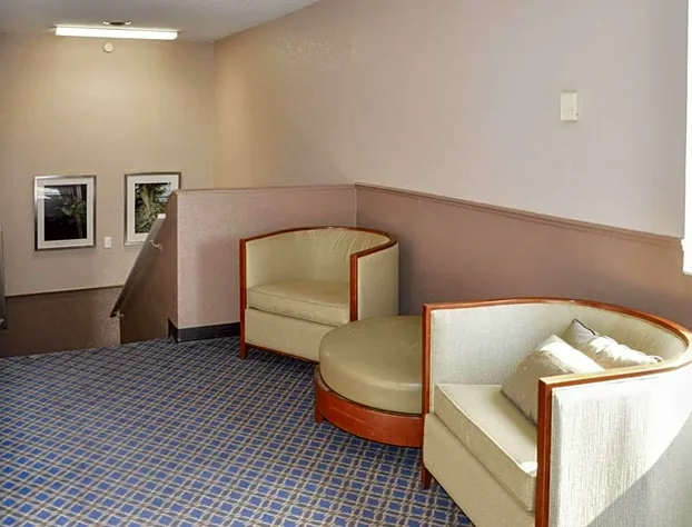 Bison Inn & Suites on University hotel detail image 3