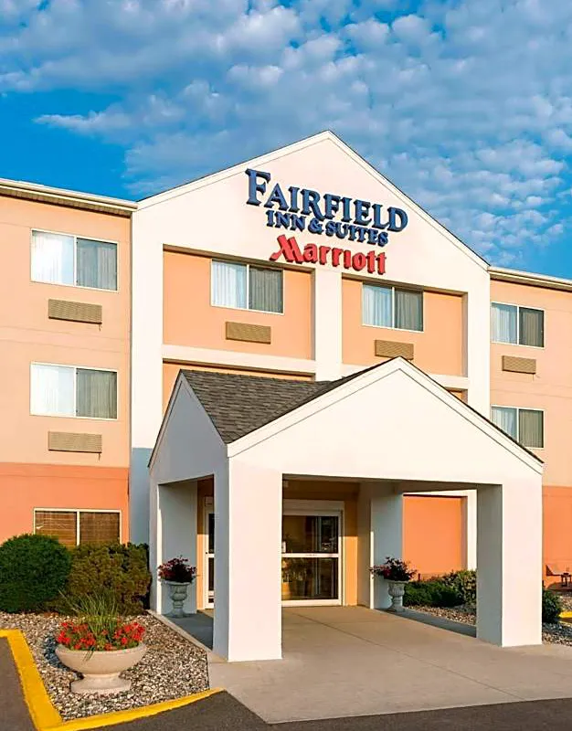 Fairfield Inn & Suites Fargo hotel hero