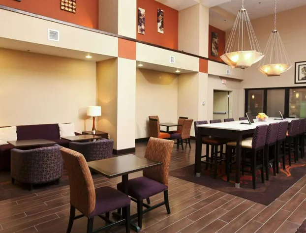 Hampton Inn & Suites by Hilton Fargo Medical Center hotel detail image 2