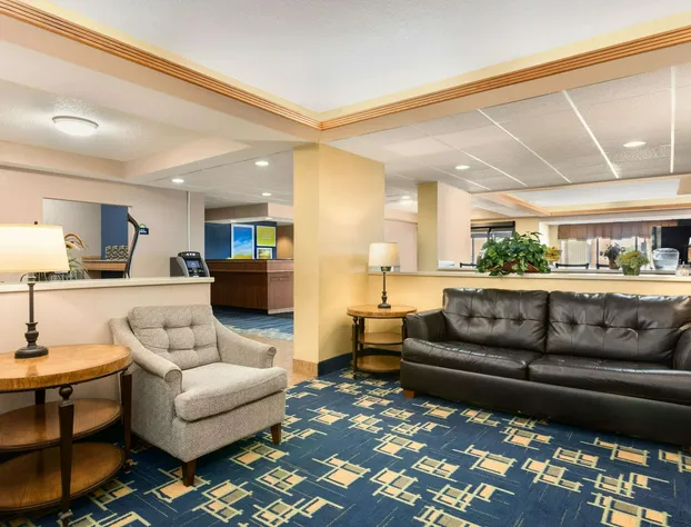 Days Inn by Wyndham Fargo/West Acres hotel detail image 2