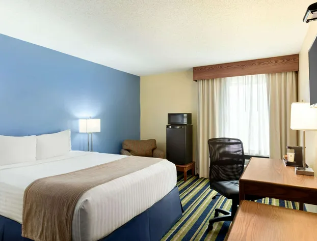 Days Inn by Wyndham Fargo/West Acres hotel detail image 4