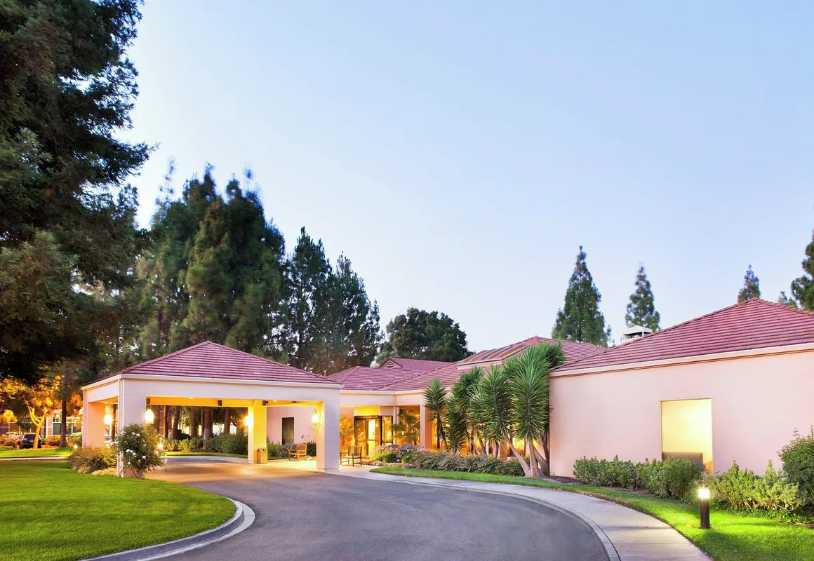 Courtyard by Marriott Pleasanton hotel hero