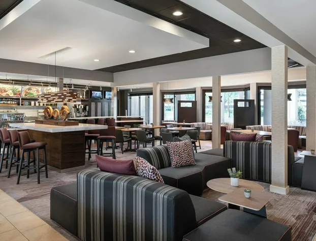 Courtyard by Marriott Pleasanton hotel detail image 3