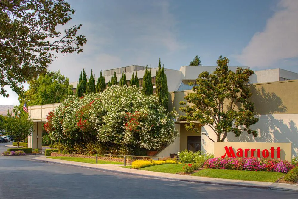 Pleasanton Marriott hotel hero
