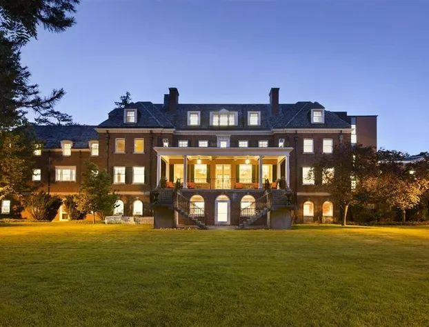 Ivey Spencer Leadership Centre hotel detail image 1