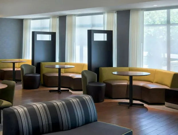 Courtyard by Marriott Norwalk hotel detail image 3