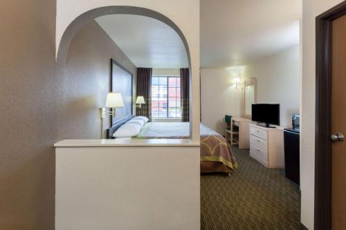 Super 8 Tulsa Downtown East hotel detail image 3