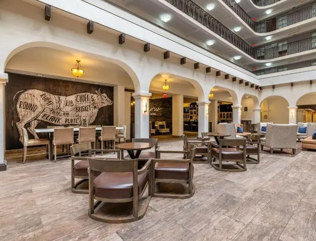 Embassy Suites by Hilton Tulsa I-44 hotel detail image 4