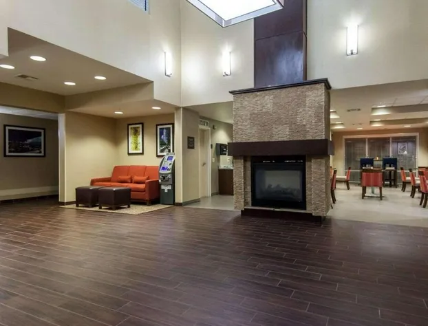 Comfort Suites Tulsa Central hotel detail image 4