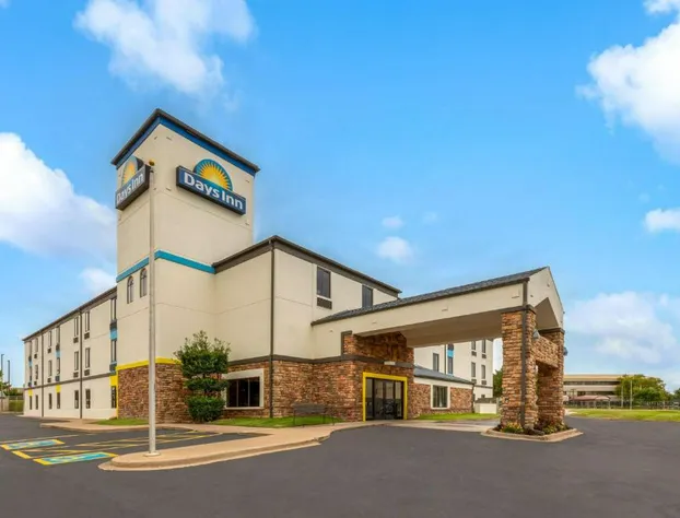 Days Inn by Wyndham Tulsa Central hotel detail image 1