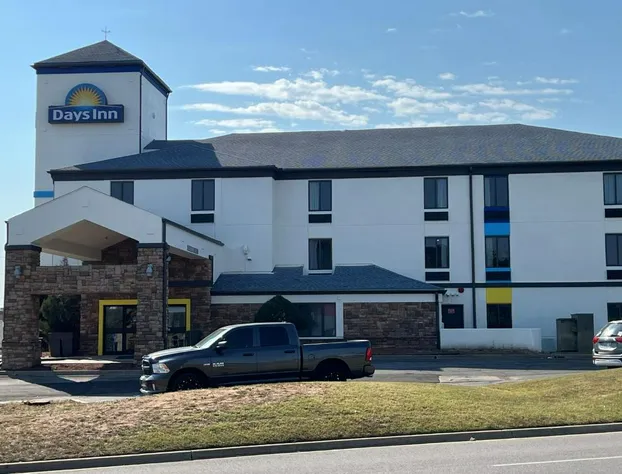 Days Inn by Wyndham Tulsa Central hotel detail image 2