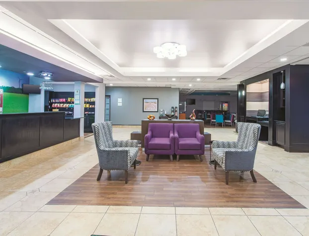 La Quinta Inn & Suites by Wyndham Tulsa Airpt / Expo Square hotel detail image 4