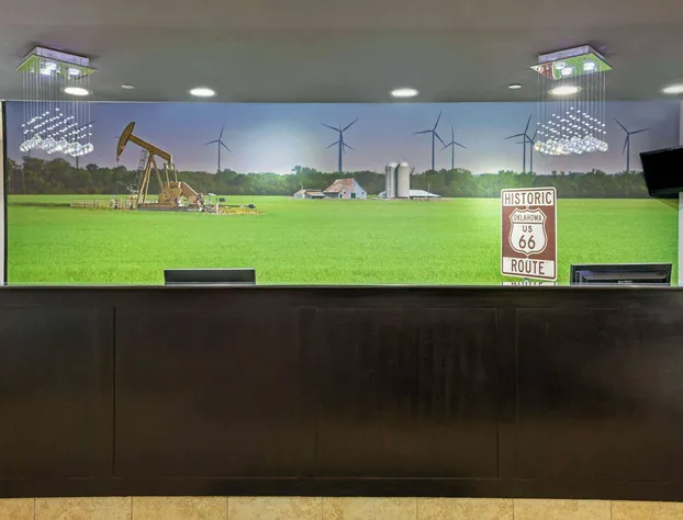 La Quinta Inn & Suites by Wyndham Tulsa Airpt / Expo Square hotel detail image 2