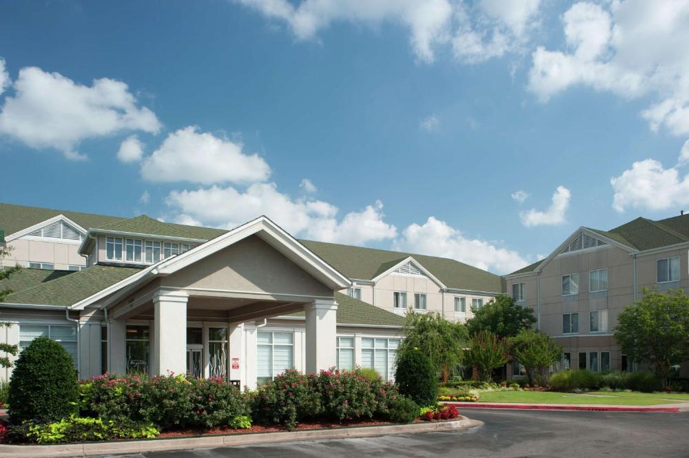 Hilton Garden Inn Tulsa Airport hotel hero