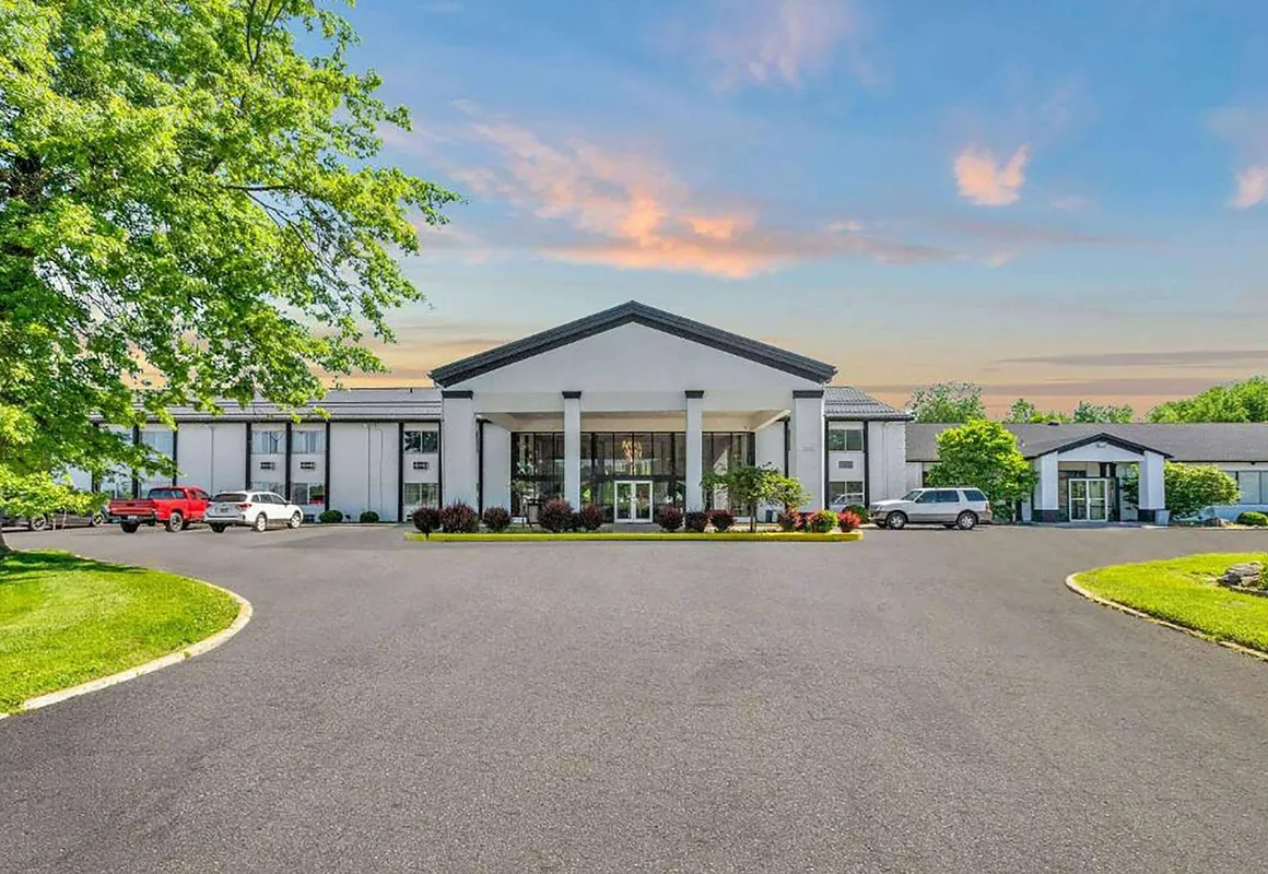 Days Inn by Wyndham Erie hotel hero