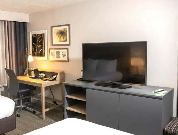 Country Inn & Suites by Radisson Erie hotel detail image 4