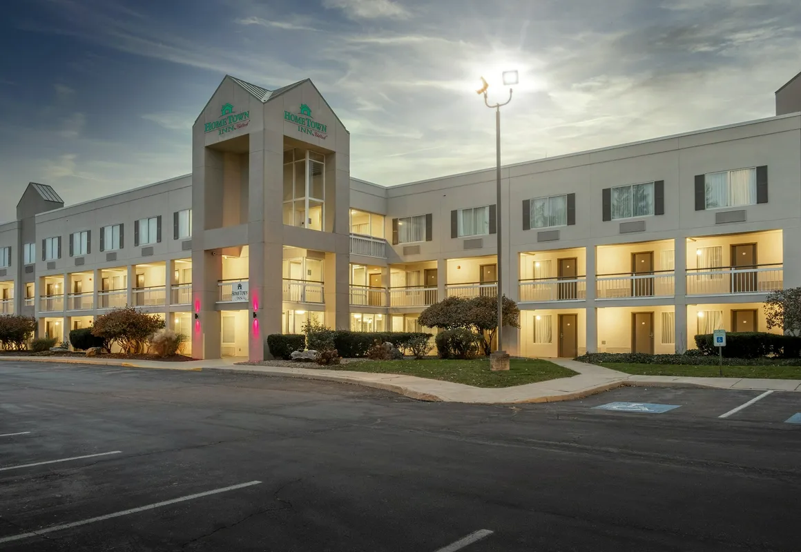 HomeTown Inn by Red Roof East Syracuse hotel hero