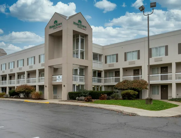 HomeTown Inn by Red Roof East Syracuse hotel detail image 1