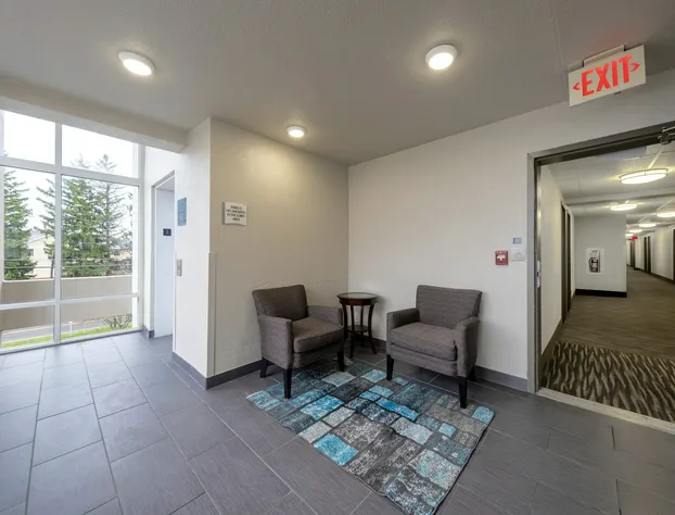 HomeTown Inn by Red Roof East Syracuse hotel detail image 3