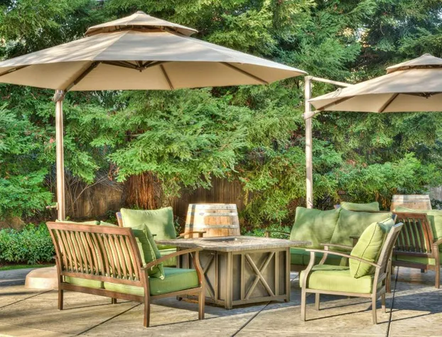 Lake Natoma Inn hotel detail image 1