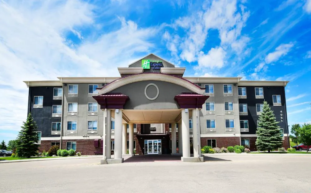 Holiday Inn Express Hotel & Suites Grand Forks by IHG hotel hero