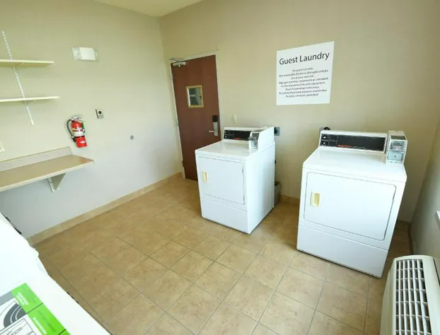 Holiday Inn Express Hotel & Suites Grand Forks by IHG hotel detail image 3